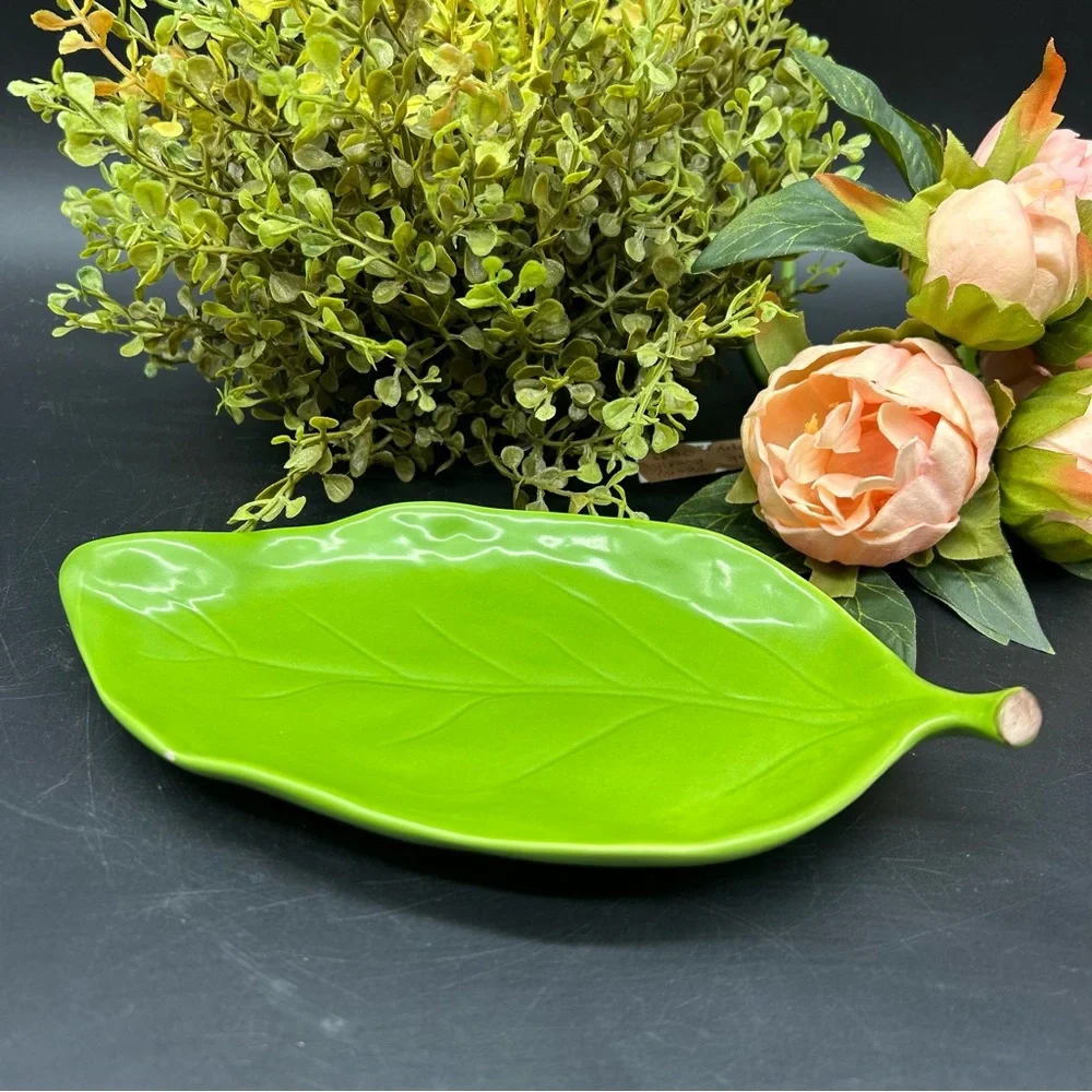 Williams Sonoma Green Leaf Barbara Egen Dish 2012